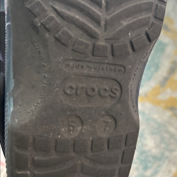 Disney World Disney Springs Magic Castle at Night Black and Purple Crocs Size 7 - Picture 5 of 6